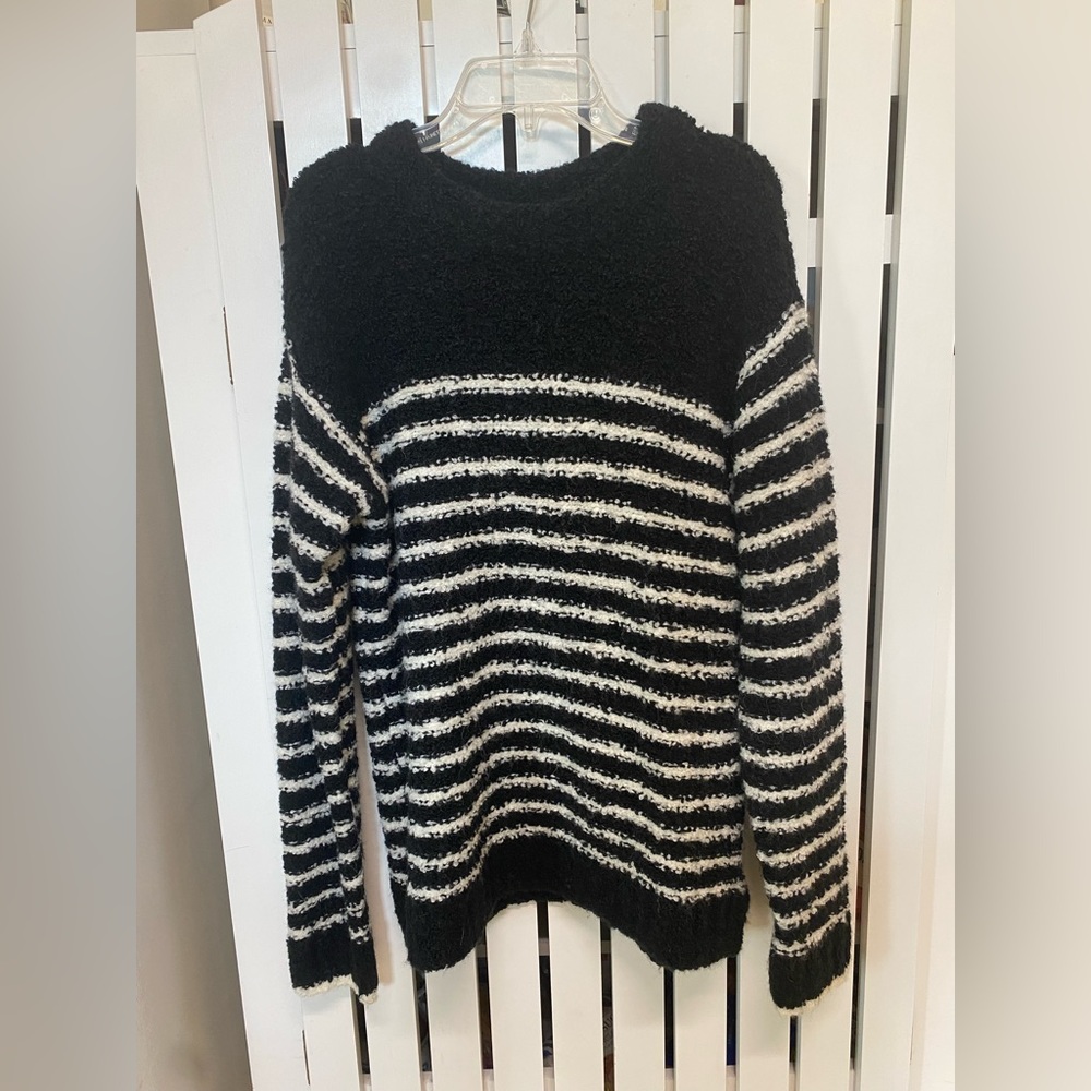 Crewcuts Black and White Acrylic Sweater, Girls’ Size 16, NEVER WORN